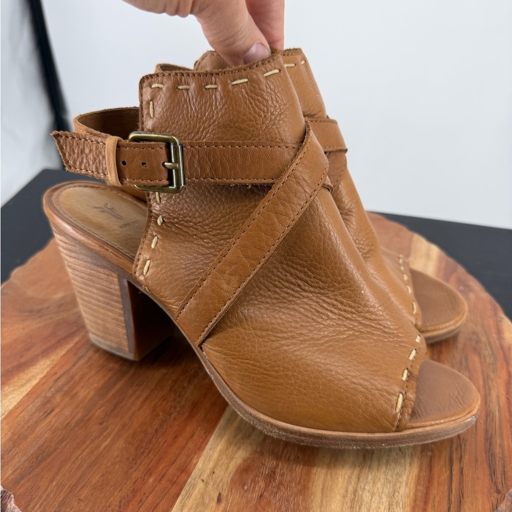 Frye Dani Pickstitch Shield peep-toe sandals heels‎ tan leather sz 9.5